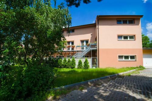 Hostal Penzion Reos