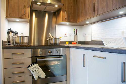 Metalworks By Ur Stay Apartments