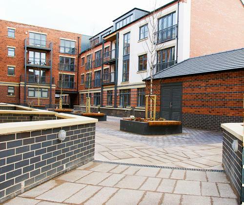 Metalworks By Ur Stay Apartments