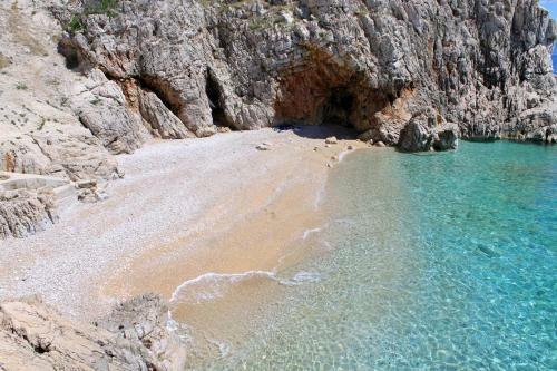 Hostal Rooms With Wifi Brsec (opatija) - 7768