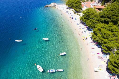 Hostal Studio Brela 2752e