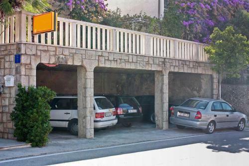 Hostal Triple Room Brela 2752a