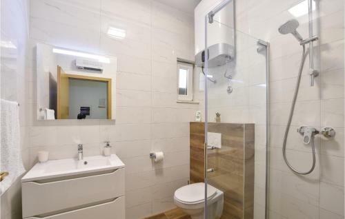 Holiday Home Dugopolje 01