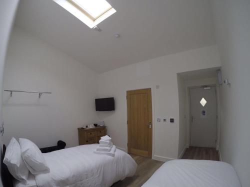 Deepcut Lodge Bed & Breakfast