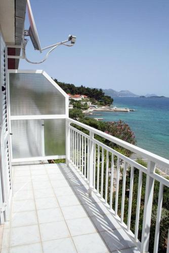 Apartment Kuciste - Perna 4542a