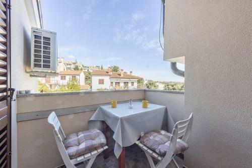Apartment Pjescana Uvala 7612e