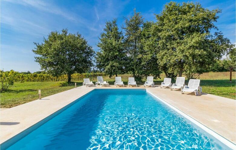 Holiday Home Pula With Fireplace 11