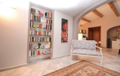 Holiday Home Cadenet 10