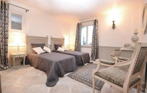 Holiday Home Cadenet 10