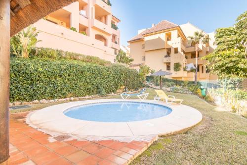 Duquesa Village Apartemento 2114