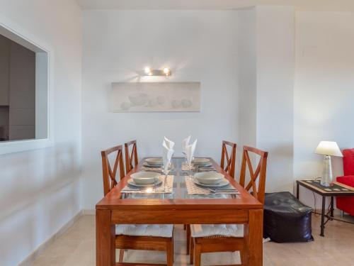 Rock Bay II Apartemento 2055