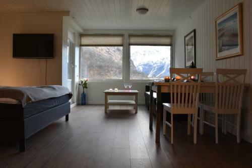 Apartamento Trolltunga Guesthouse
