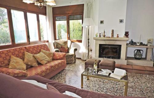 Holiday Home Sant Jordi D'alfama 09