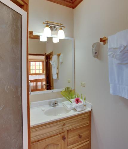 Hotel Coco Plum Island Resort