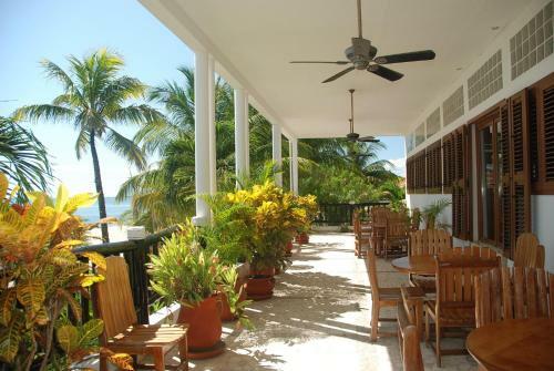 Hotel The Placencia, A Muy?ono Resort