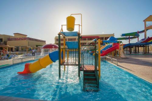 Hotel Royal Tulip Beach Resort