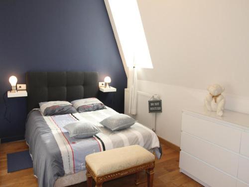 Holiday Home Pont Saint Esprit With Fireplace 03