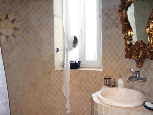 Holiday Home Pont Saint Esprit With Fireplace 03