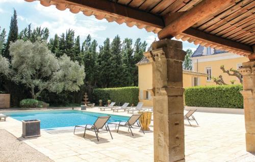 Holiday Home Pont Saint Esprit With Fireplace 03