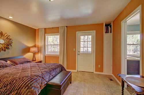 Spruce Creek Lodge