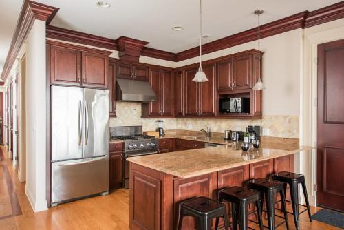 Apartamento Three-bedroom On West Fullerton Avenue Apt 4