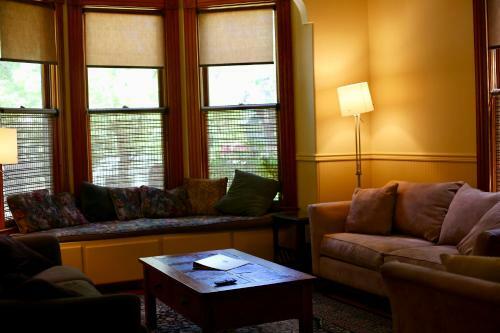 Hostal Pelton Guest House