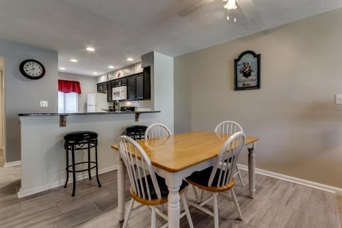 Anchorage II A12 Apartment