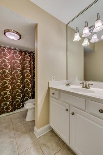 Anchorage I C10 Apartment