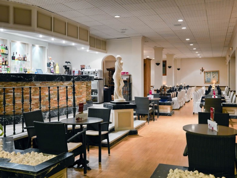Aparthotel Regency Torviscas, Apartaments & Suites
