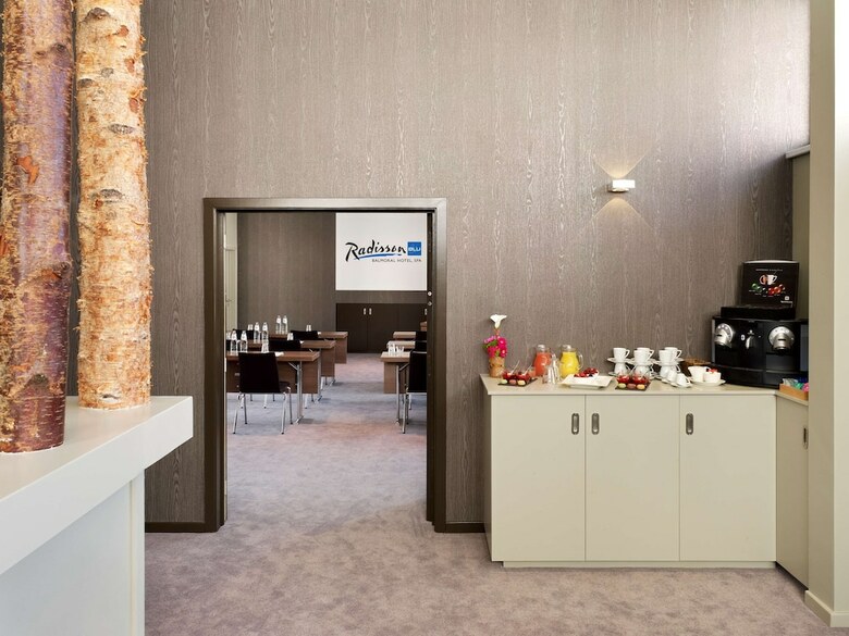 Radisson Blu Balmoral Hotel, Spa