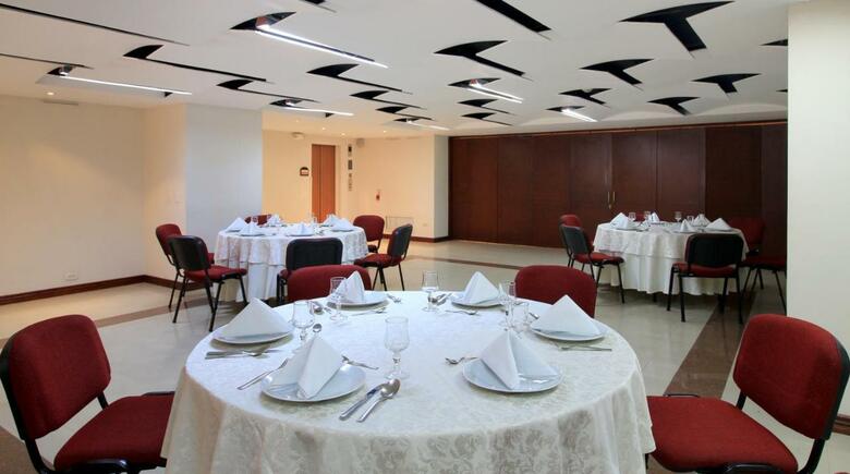 Hotel Windsor House Inn By Geh Suites