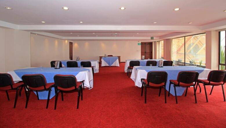 Hotel Windsor House Inn By Geh Suites