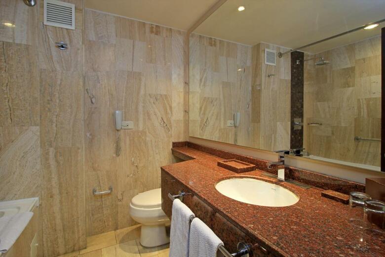 Hotel Windsor House Inn By Geh Suites