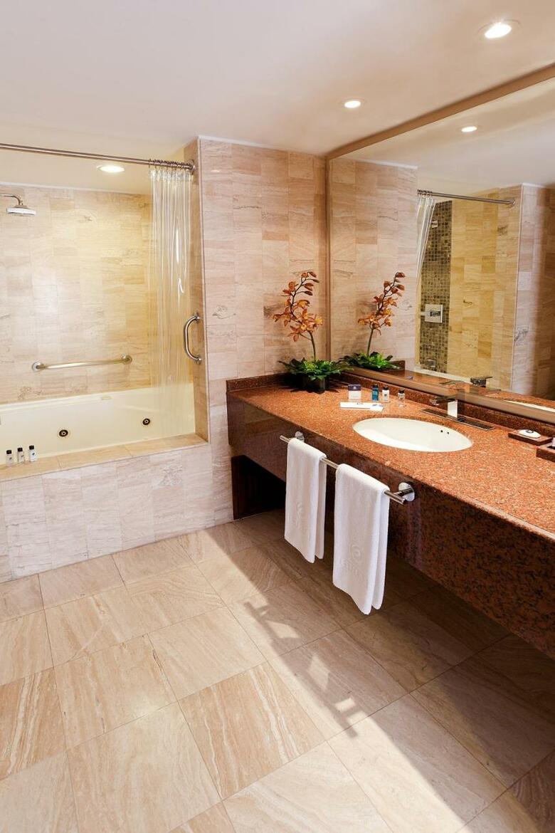 Hotel Windsor House Inn By Geh Suites