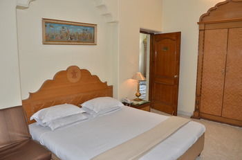 Hotel Bajaj Indian Home Stay