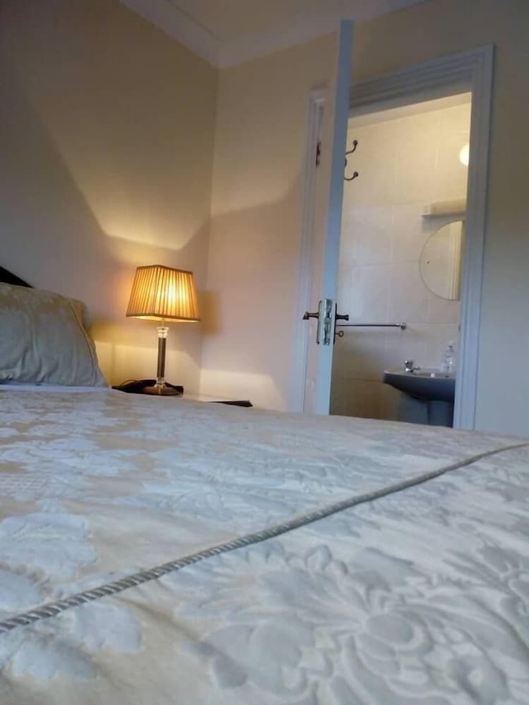 Corrib View Farm Country Bed & Breakast