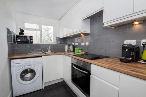 40 Tomnahurich Street Apartment