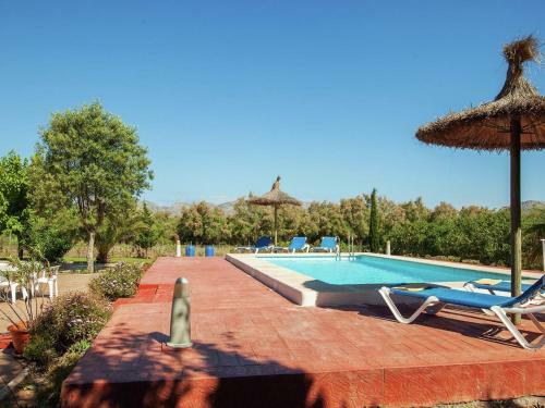 Cozy Holiday Home With Private Pool In Alcudia