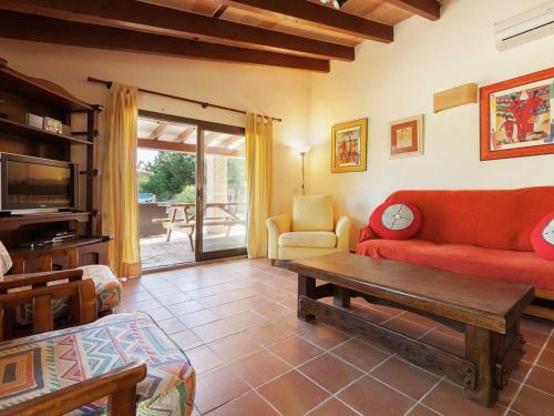 Cozy Holiday Home With Private Pool In Alcudia