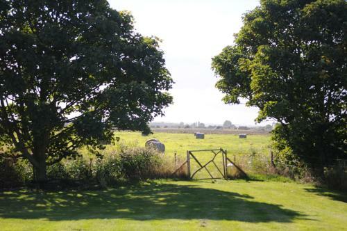 Bed & Breakfast Manor Farm Stay