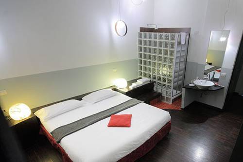 Residencia Wrh Suites