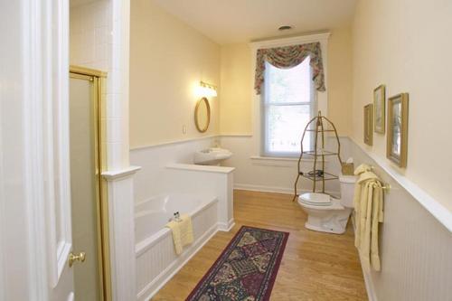 Dupont Mansion Historic Bed And Breakfast