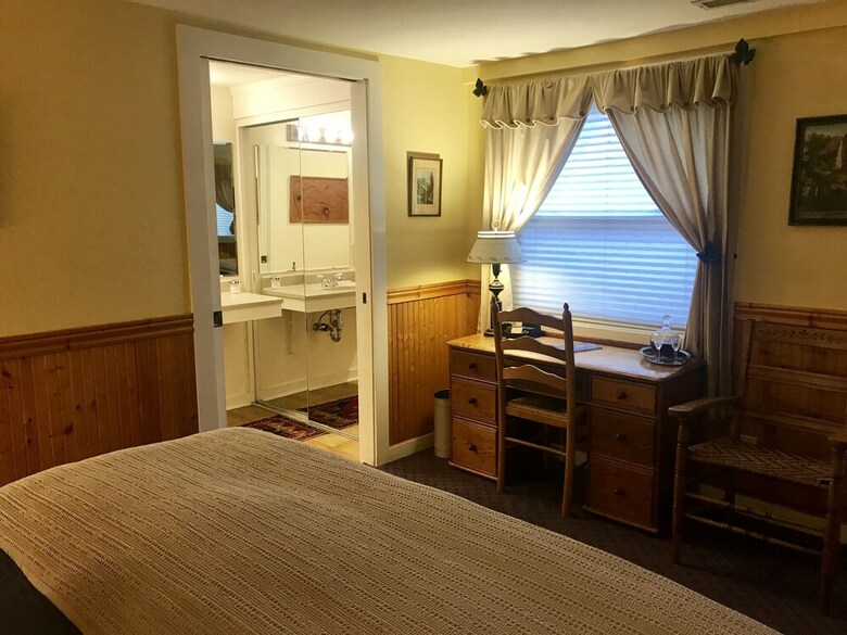 Bed & Breakfast Arden Forest Inn