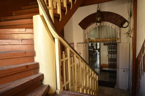 Lodge Hostel Vasantashram Cst Mumbai