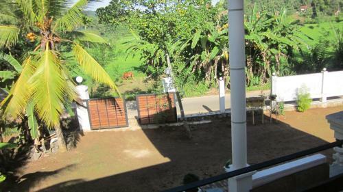 The Breeze Pinnawala Homestay