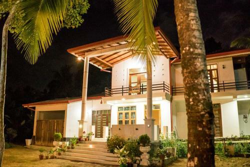 The Breeze Pinnawala Homestay