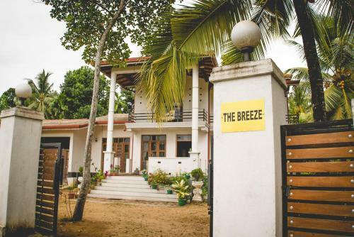 The Breeze Pinnawala Homestay