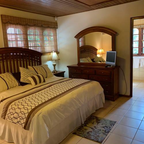 A Beautiful Aruba Salina Cerca Villa