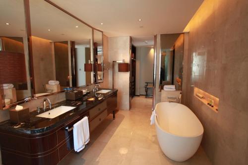 Hotel Howard Johnson Tianyu Plaza Yingtan