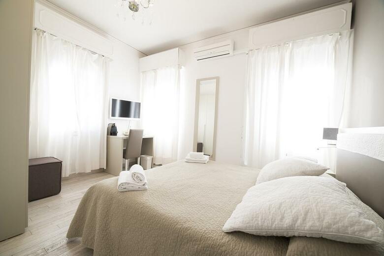 Residencia Al Portico Guest House